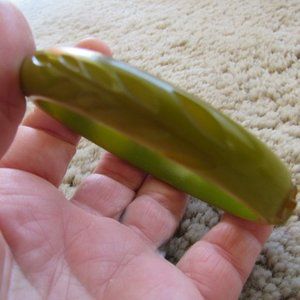 Olive Green Carved BAKELITE Bangle